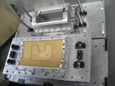 振動摩擦熔接用模具